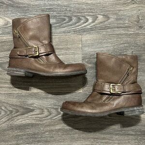 Baretraps Boots Brown 7.5 Crosby Bootie 1" Block Heel Round Toe Side Zip Buckle